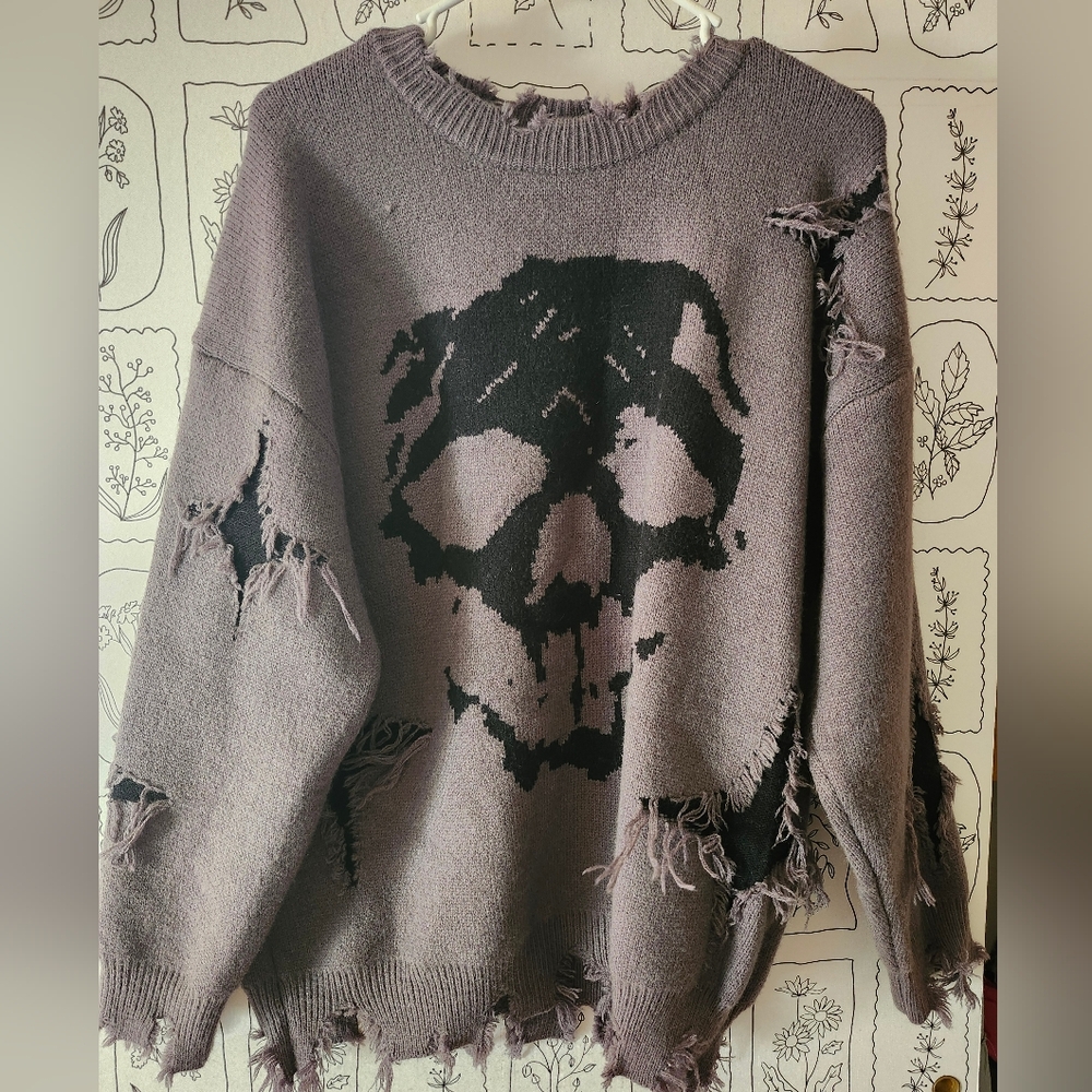 Oversized grey skull sweater